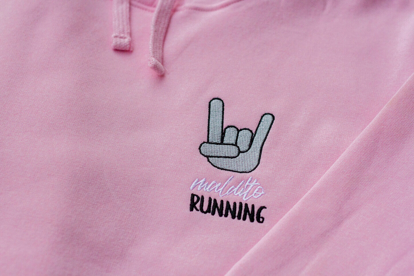 Sudadera rosa capucha Maldito Running (pre-compra)